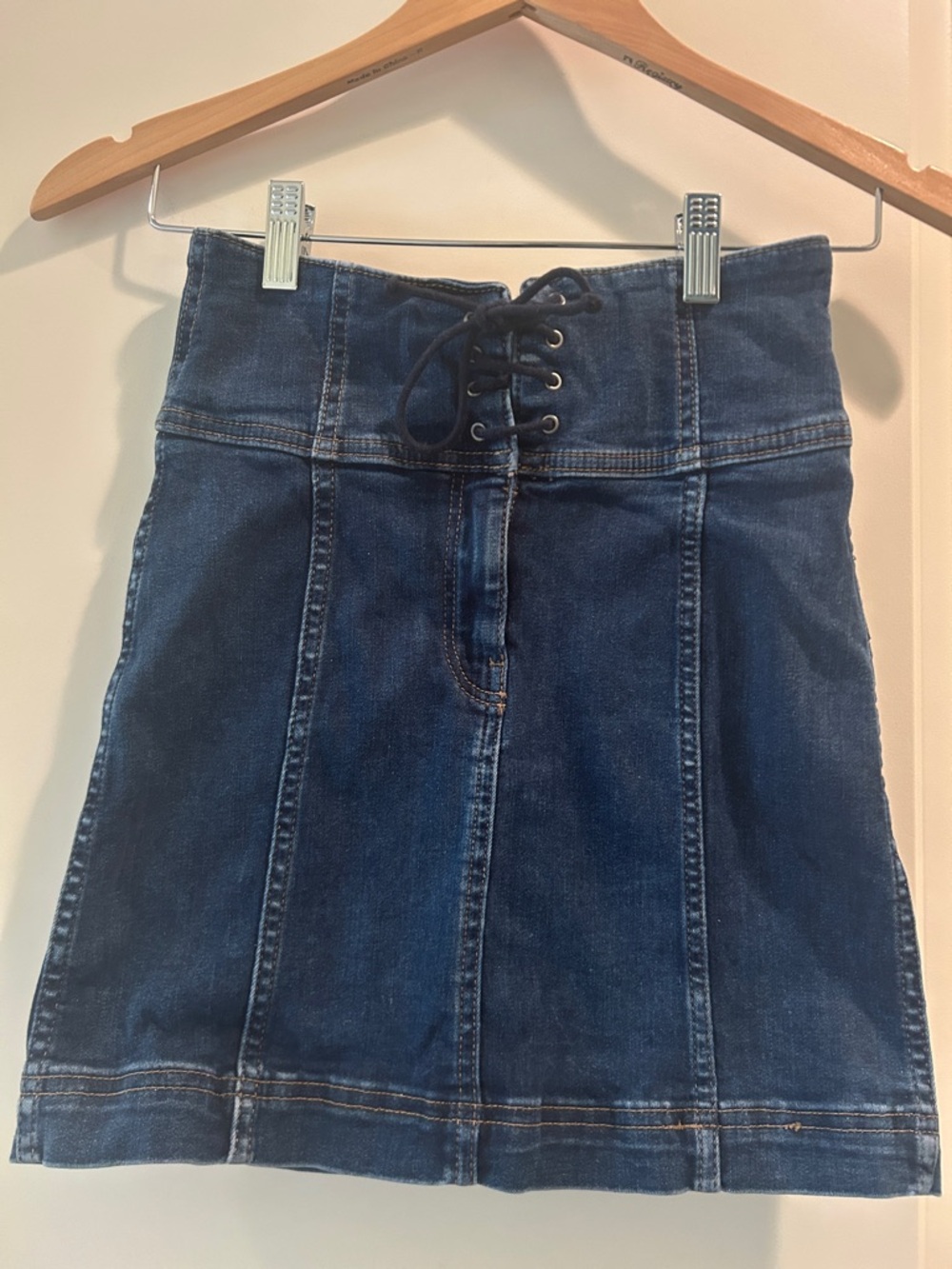 Free People Crisscross Lace-Up High-Waist Denim Mini Jean Skirt  stretchy size 0
